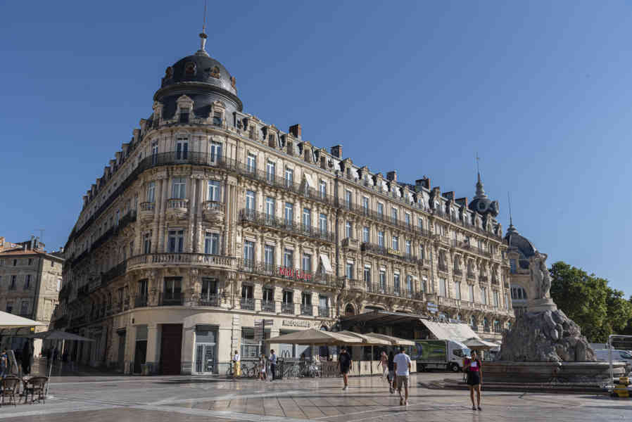 Francia - Montpellier 003 - plaza de la Comedia.jpg